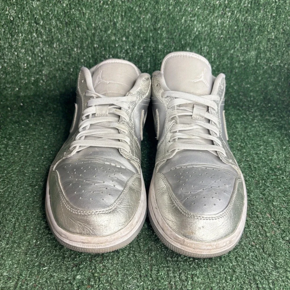 Air Jordan 1 Low SE Metallic Silver Crinkled Leather Sneakers Mens 8.5 Womens 10